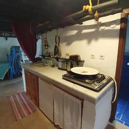 Traditional Secluded 3-Bed Cottage In Kayakoy *